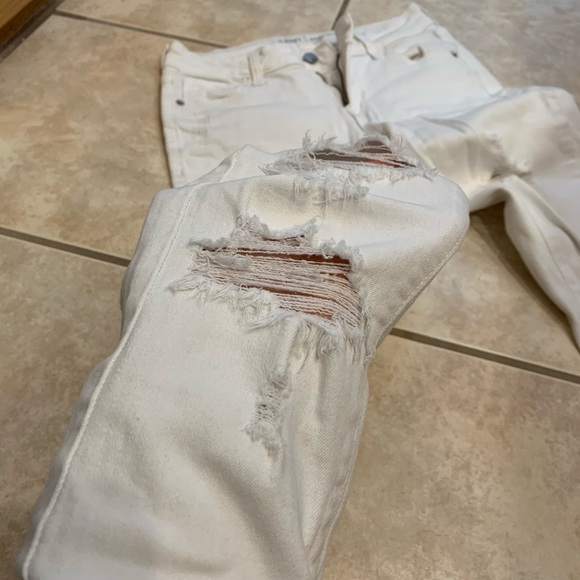 Distressed white rockstar jeans - Picture 3 of 8